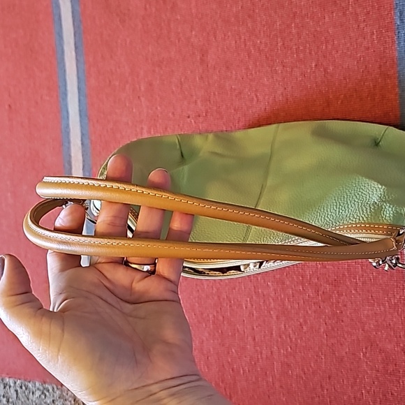 STUNNING MAXX NEW YORK PASTEL GREEN LEATHER HOBO SHOULDER BAG - Picture 7 of 11